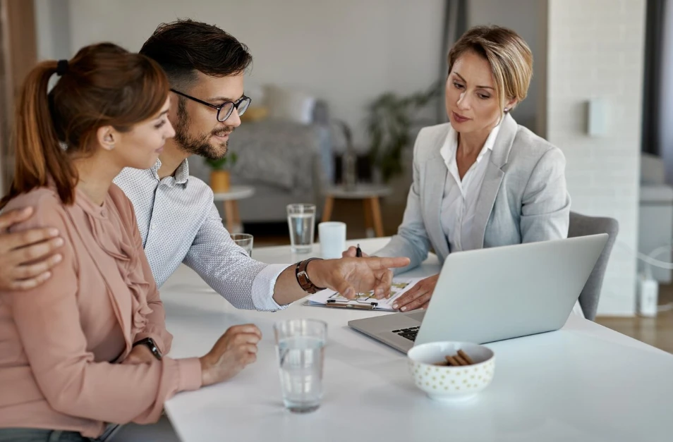 B2B company collaborating with a lead generation agency to improve outreach and sales pipeline